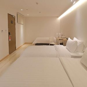 Simplestay Chatuchak, Surestay Collection By Best Western